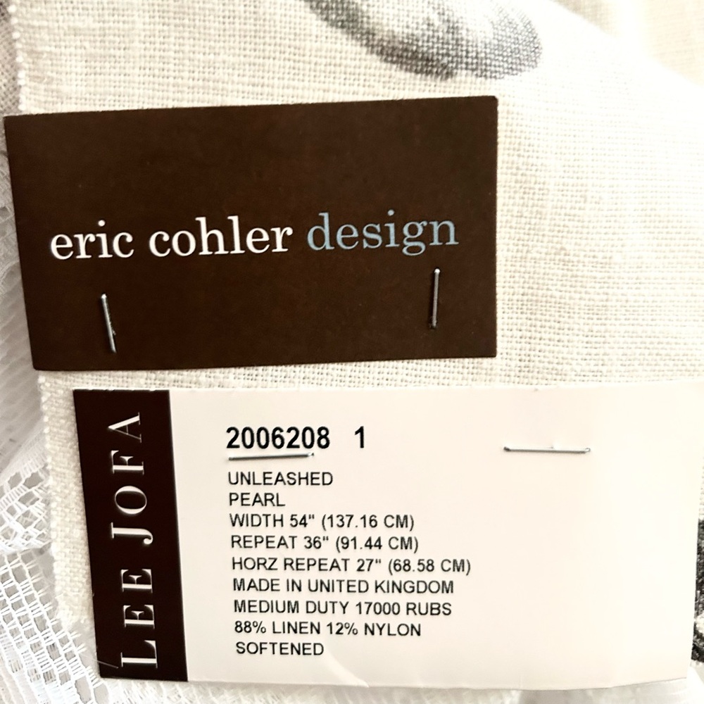 Lee Jofa "Unleashed" design by Eric Cohler, Irish Setters Poodles linen blend - Picture 5 of 7